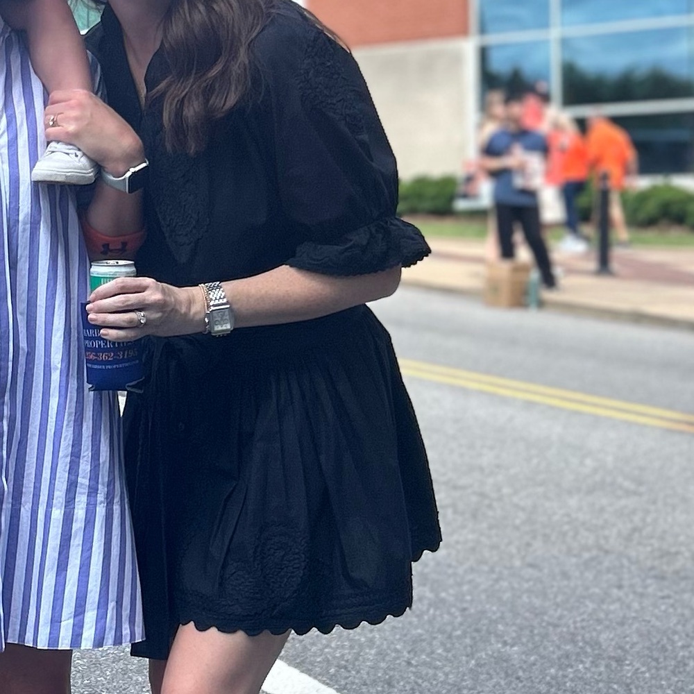 Juliet Dunn black dress